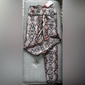 Stylish Snakeskin Pattern Leggings